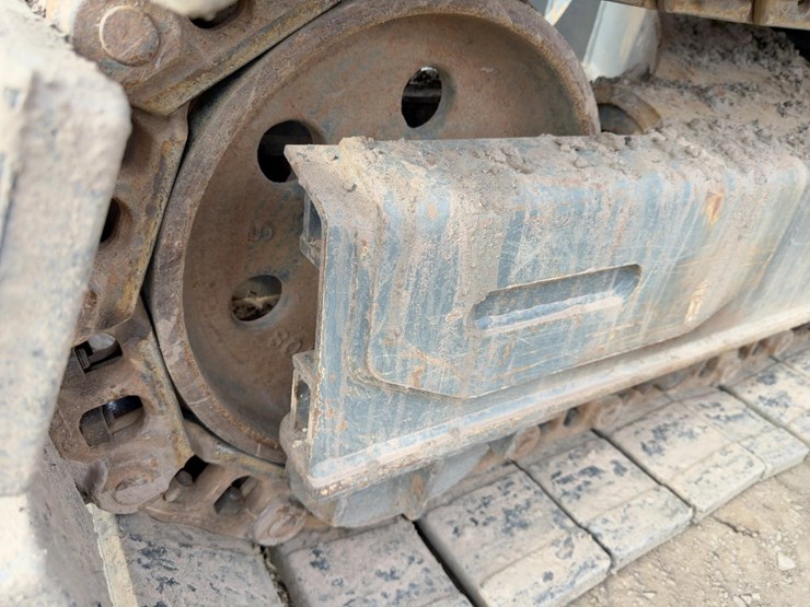 2016-volvo-ecr88d-image-31