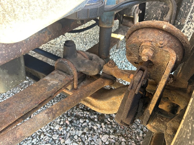 2002-massey-ferguson-8-image-40