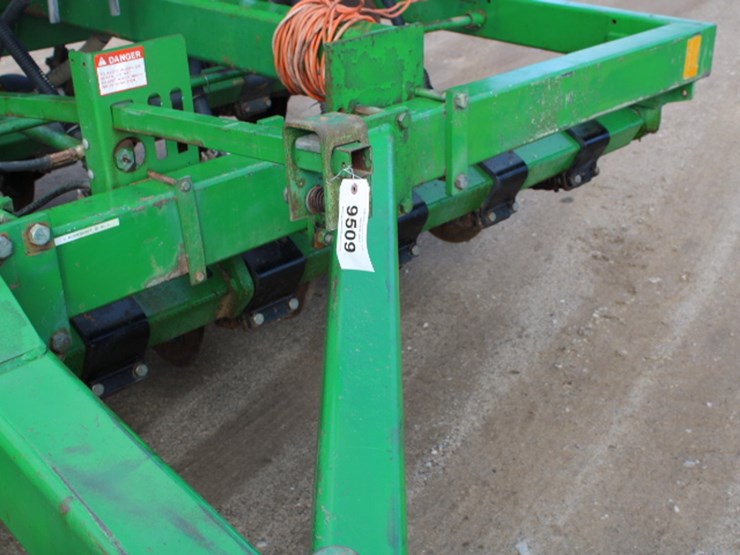 john-deere-750-image-2