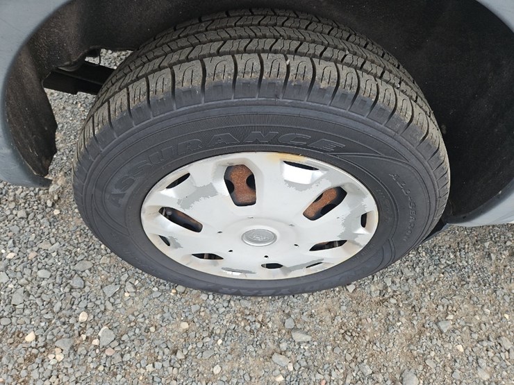 2013-ford-transit-image-12