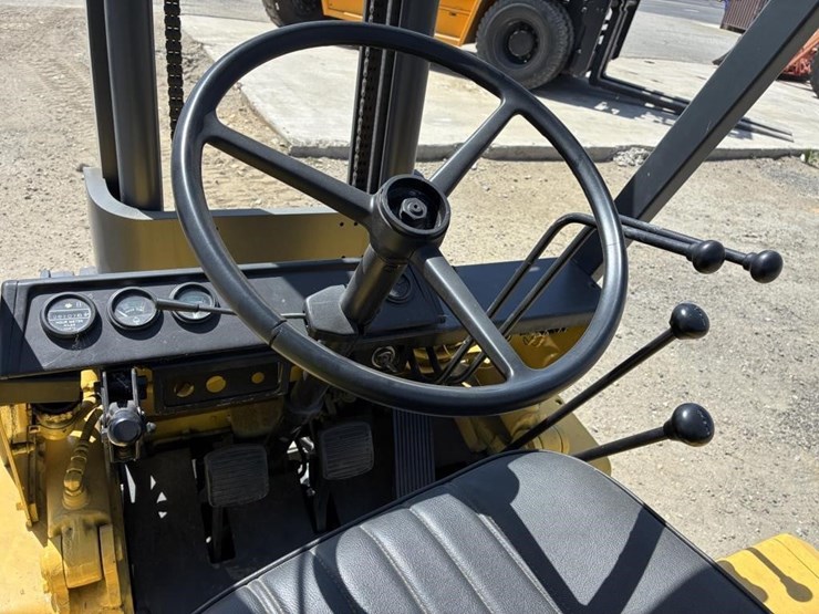 komatsu-fg25-8-image-14