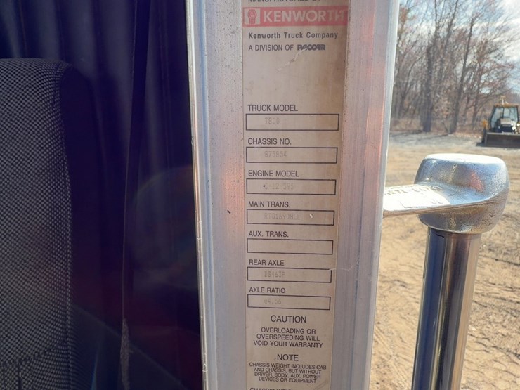 2001-kenworth-t800-image-35