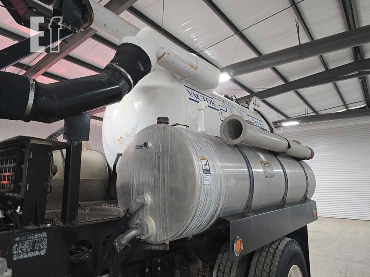 2007-international-durastar-4300-image-22