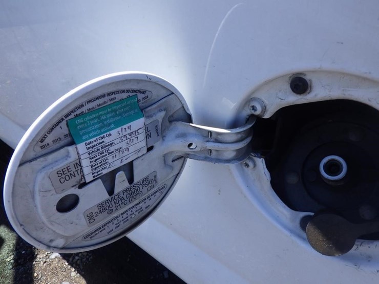 2015-chevrolet-express-2500-image-14