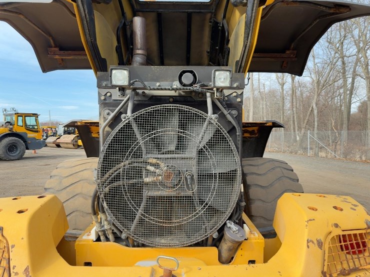 2013-volvo-l70g-image-21