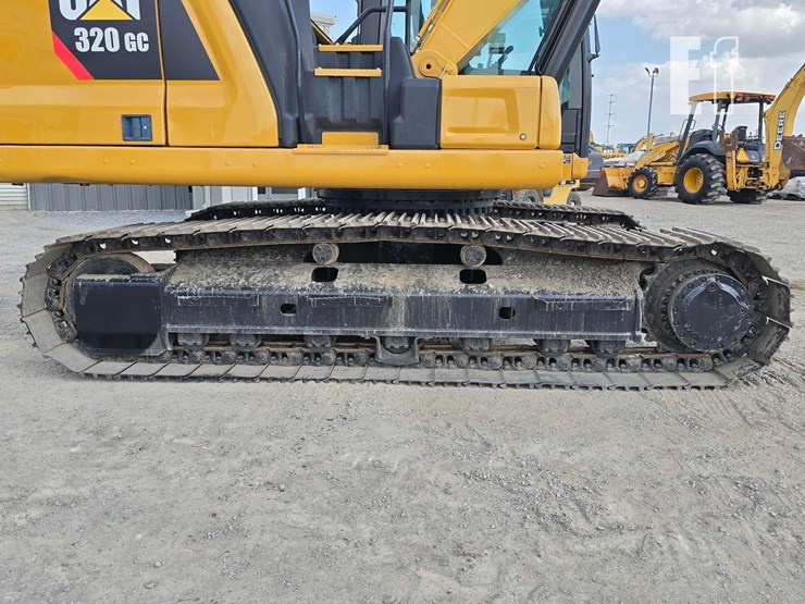 caterpillar-320gc-image-32