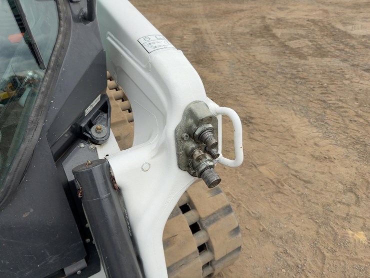 2022-bobcat-t66-image-11