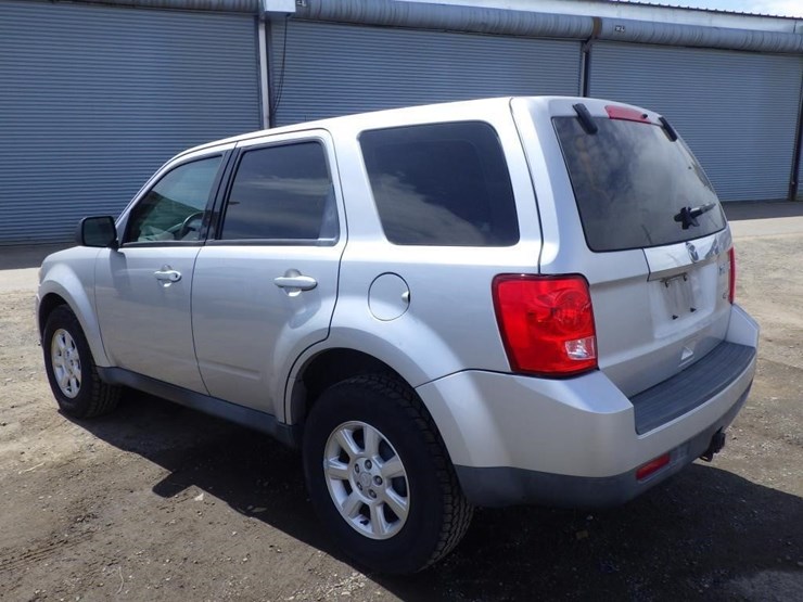 2010-mazda-tribute-image-4