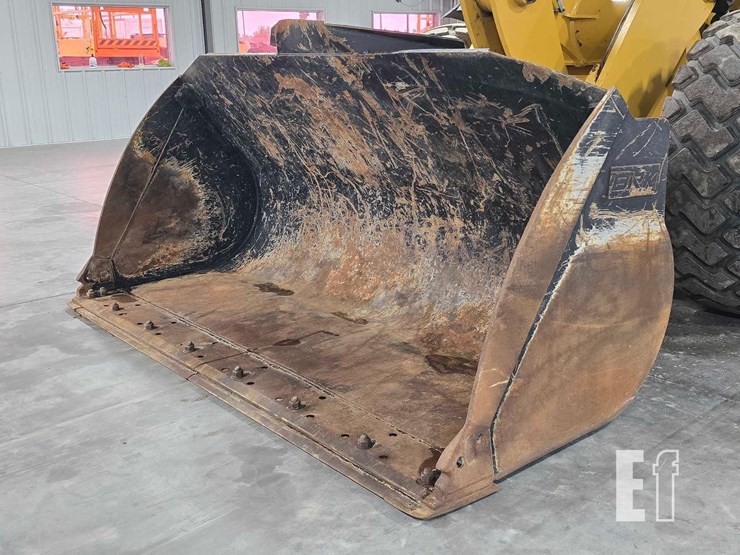 2014-caterpillar-938k-image-9