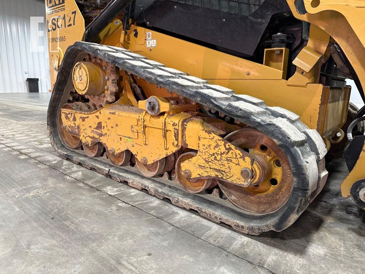 2023-caterpillar-259d3-image-34