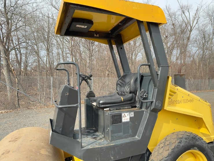 2016-bomag-bw124dh-40-image-17