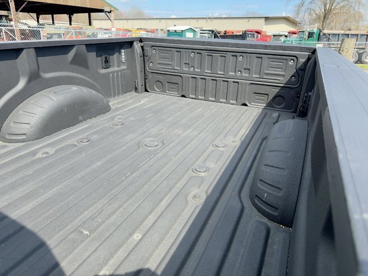 2023-ford-f450-xlt-image-16