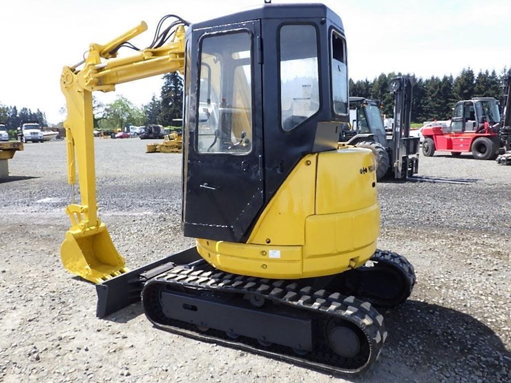 komatsu-pc28uu-2-image-6