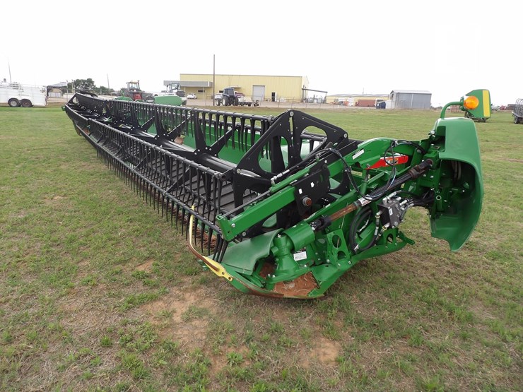 2023-john-deere-740d-image-2