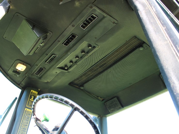 john-deere-8440-image-25