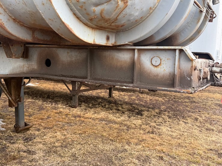 #1130-•-26'-end-dump-semi-trailer-image-33