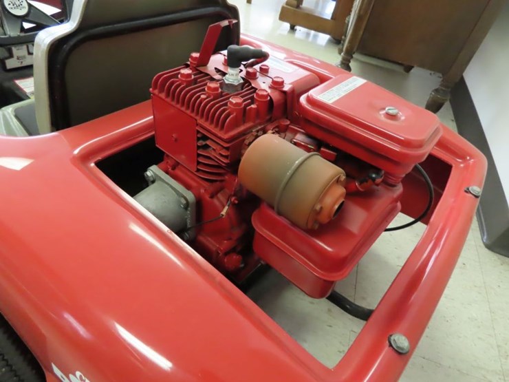 central-iowa-chevrolet-dealers-edition-pace-car-motorized-corvette-image-7