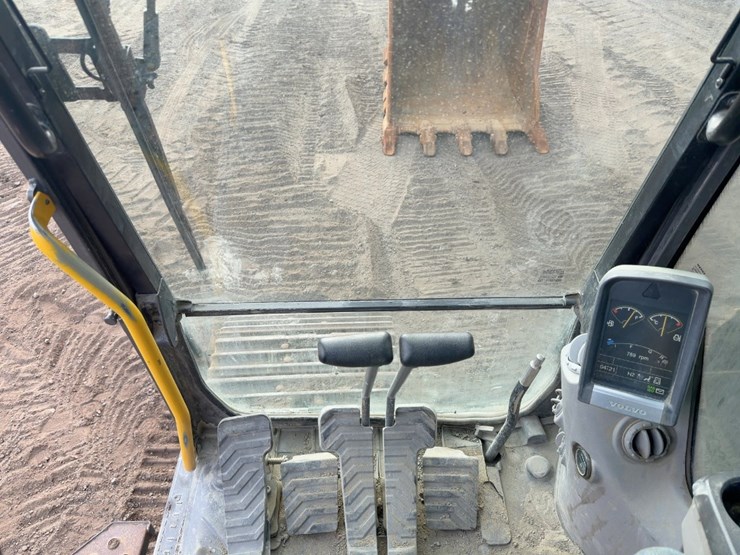 2014-volvo-ec340dl-image-40