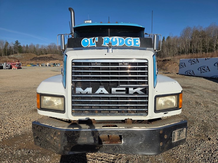 1999-mack-cl713-image-28