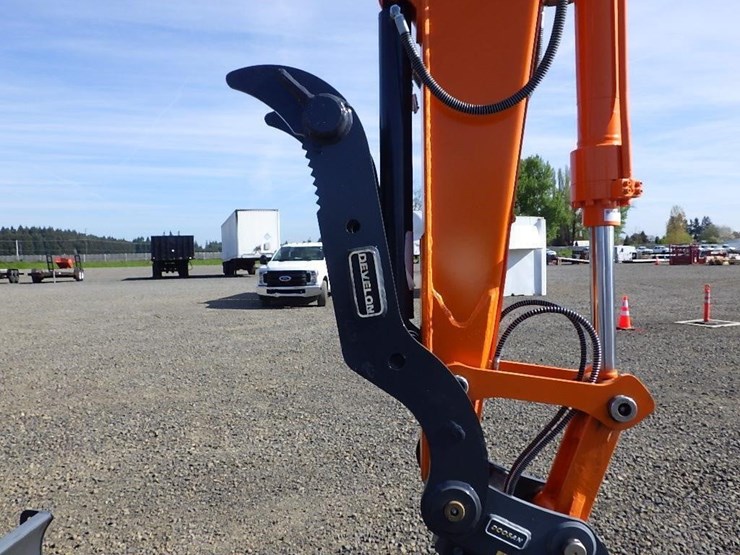 2023-develon-dx85r-3-hydraulic-excavator-image-34