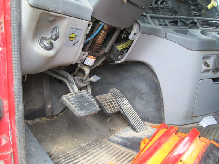 #46169-•-2007-freightliner-columbia-t/a-sleeper-truck-tractor-1fuja6cy07lx38975-image-36