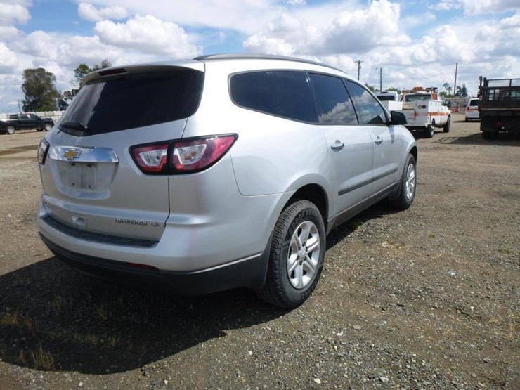 2015-chevrolet-traverse-image-4