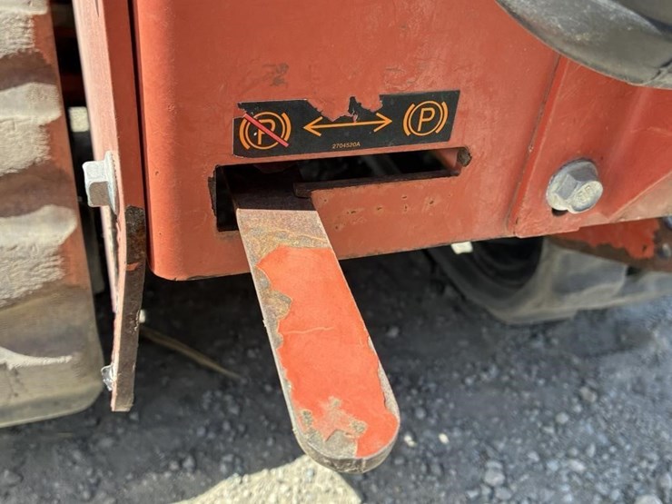 2011-ditch-witch-rt12-image-15