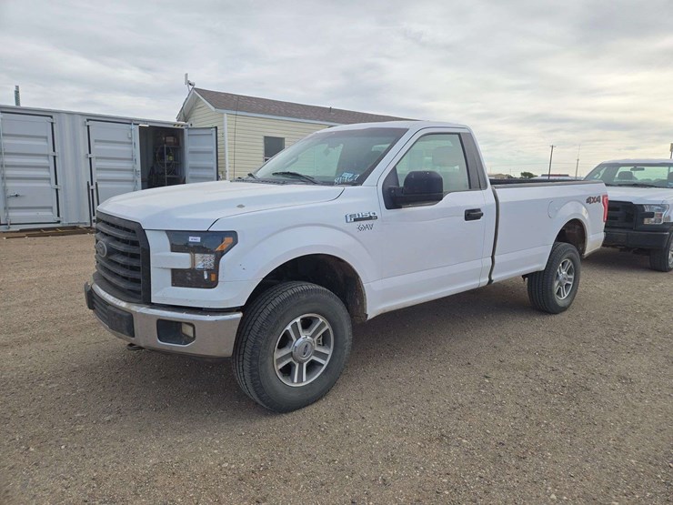 2017-ford-f150-xl-image-1