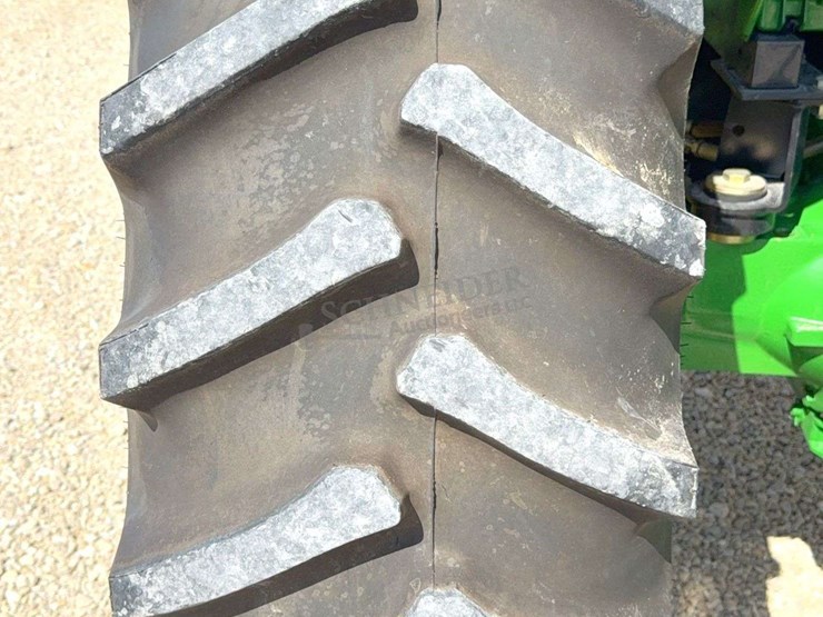 2004-john-deere-7320-image-90