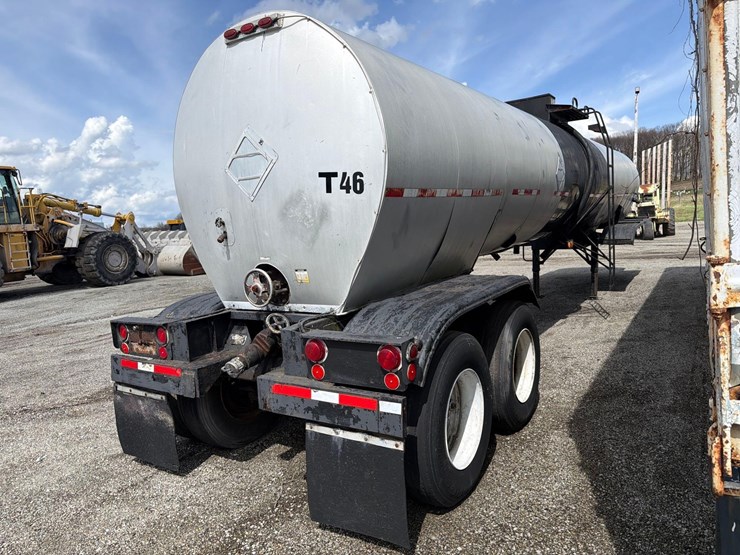 1989-fruehauf-tanker-image-3