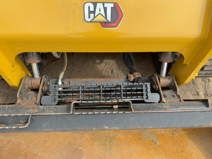 2021-caterpillar-289d3-image-10