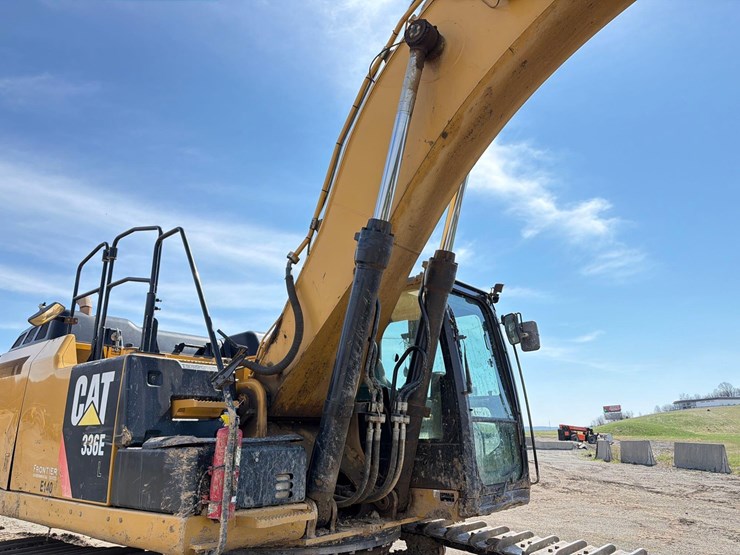 caterpillar-336el-image-16