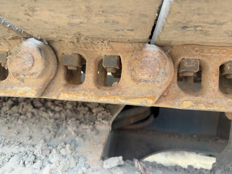 2016-volvo-ecr88d-image-23