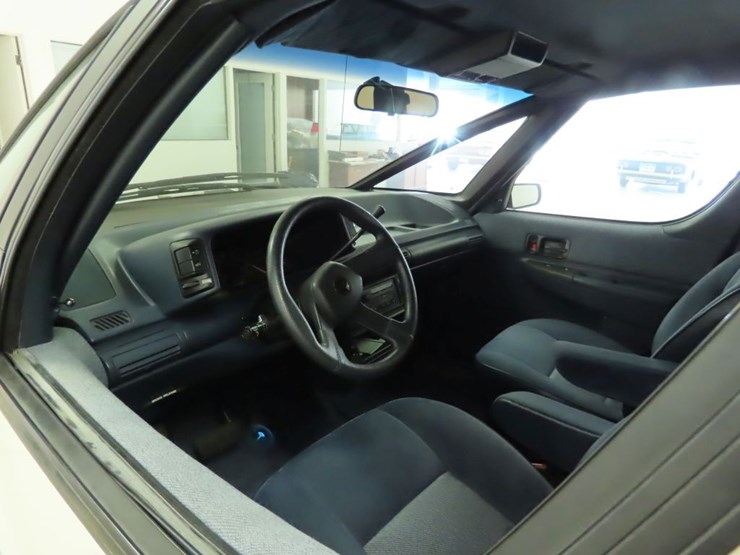 1990-chevrolet-lumina-apv-van-image-8