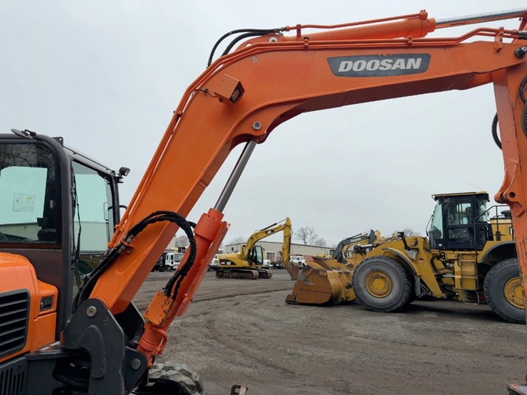 2019-doosan-dx85r-3-image-11