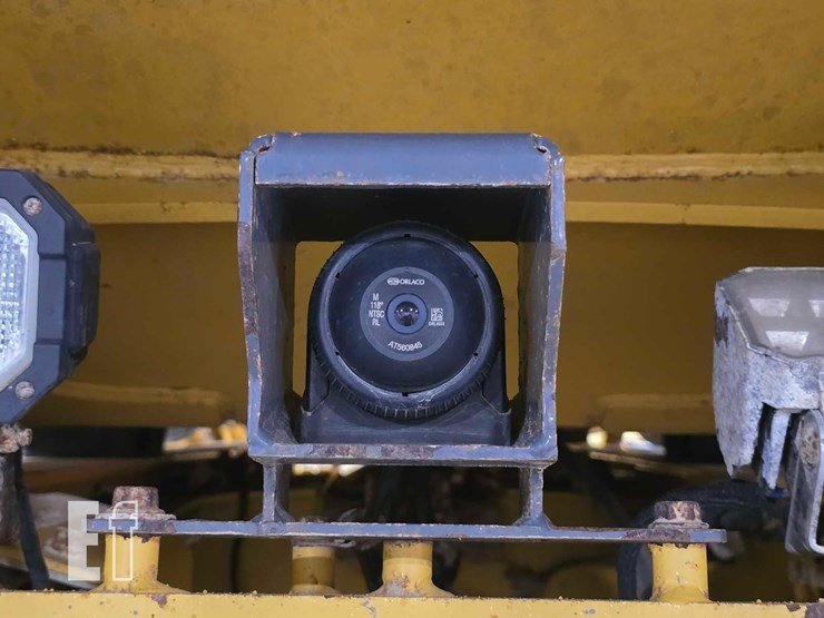 2021-deere-260e-image-16