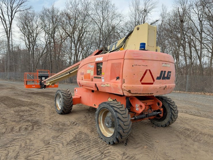 2008-jlg-800s-image-3