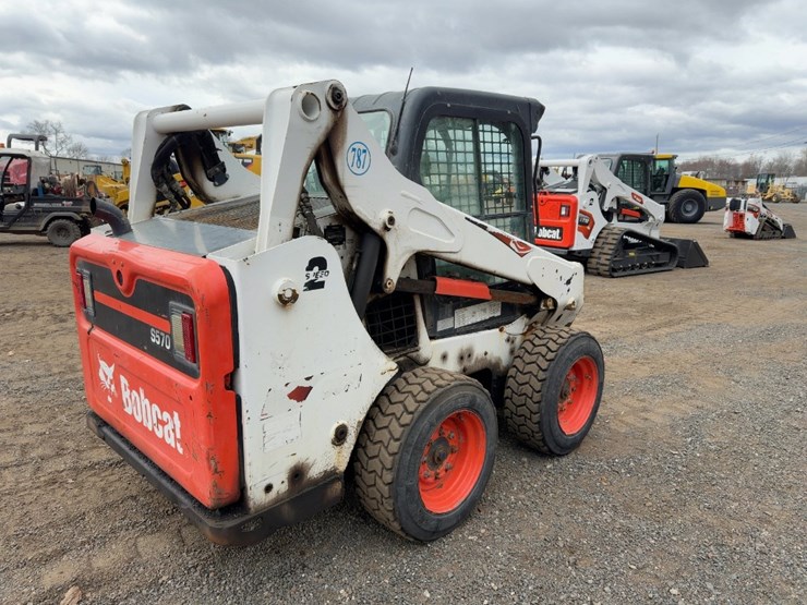 2019-bobcat-s570-image-5