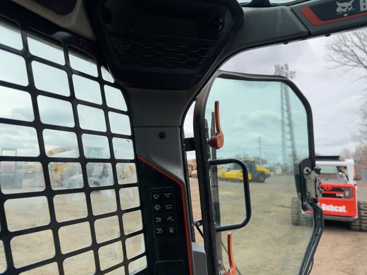 2022-bobcat-t66-image-23