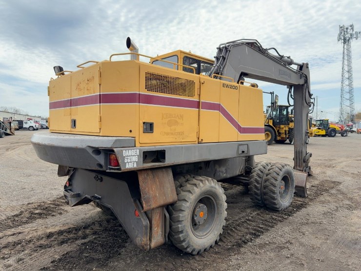 1994-akerman-ew200-image-5