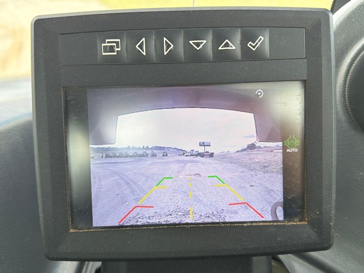 2023-deere-260e-image-21