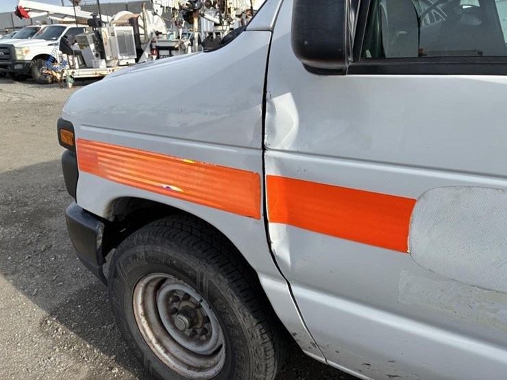 2008-ford-e350-image-6