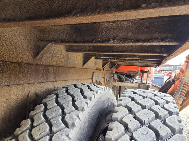 2002-international-7300-image-41