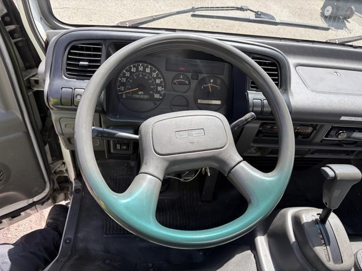 2001-gmc-w4500-image-12