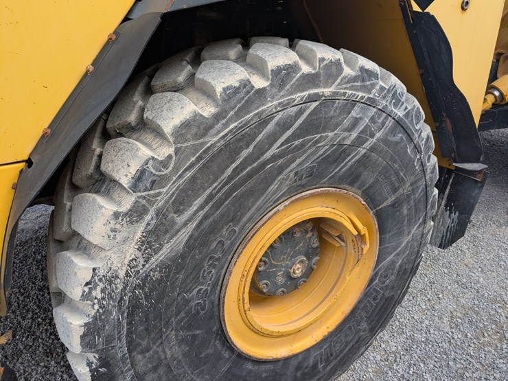 2008-komatsu-hm400-2-image-15