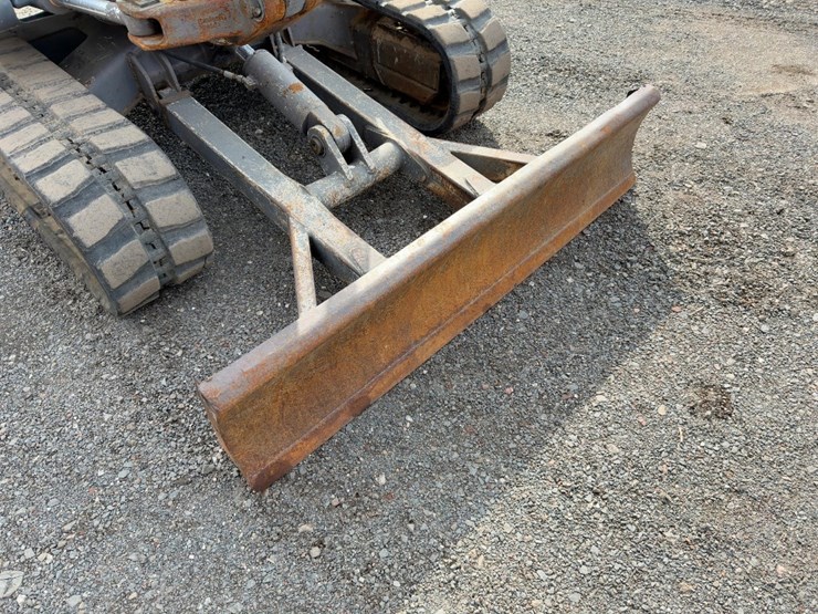 2004-volvo-ec35-image-17