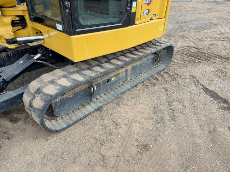 2022-caterpillar-306-image-24