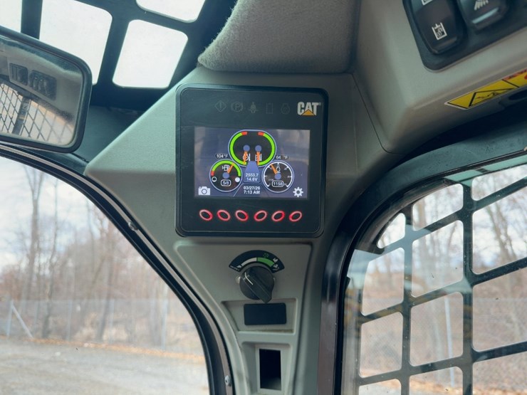 2021-caterpillar-259d3-image-26