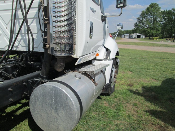 2012-international-prostar-image-13