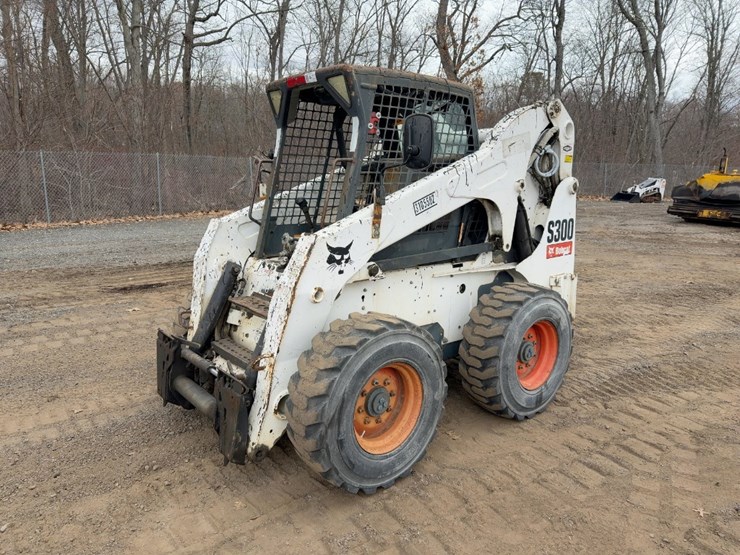 2007-bobcat-s300-image-1